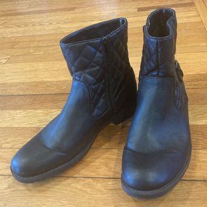Bass Black Ankle Boot (Size 9.5)